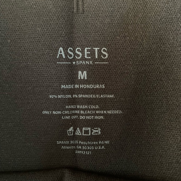 Assets by Spanx Cropped Shaping Leggings size M - Picture 10 of 14